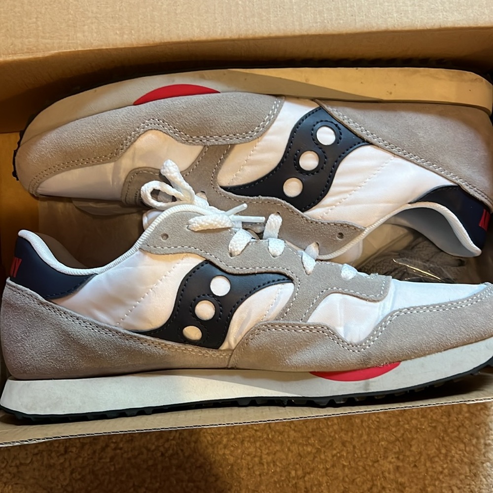 Saucony Men’s Jazz Vintage Sneaker — White, Gray & Navy